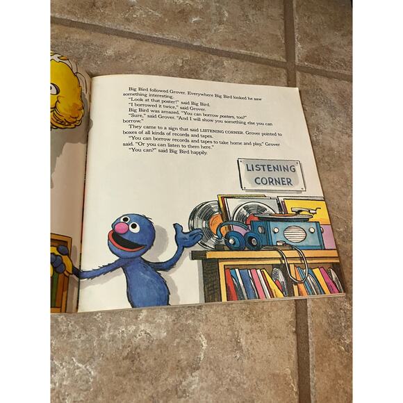 Vintage 1986 Sesame Street Book A Visit to the Sesame Street Library Jim Henson - Picture 3 of 9
